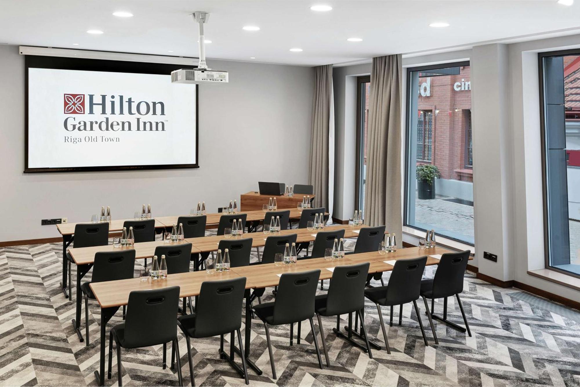 Hilton Garden Old Town Hotell